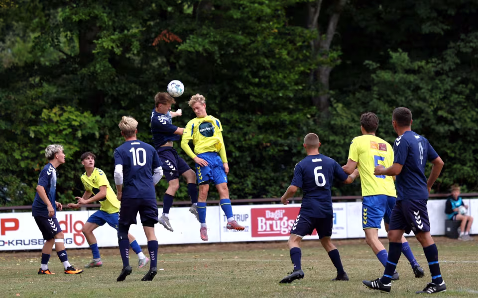HTS-serie 1 åbner efterårssæsonen med fortjent 3-0-sejr - Se filmklip fra kampen
