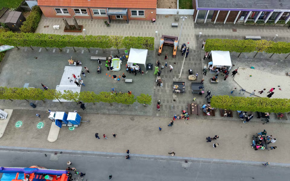 Stor deltagelse til Tistrup Screaming Carneval på torvet - Se de mange billeder