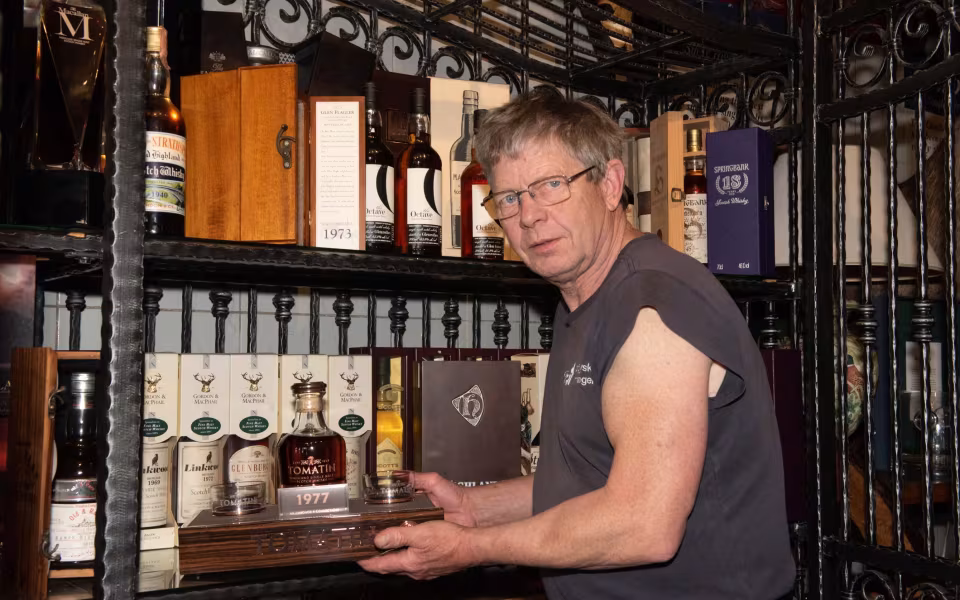 10-års whisky-jubilæum med maner