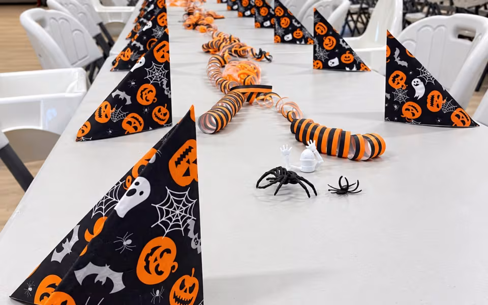 66 til bedsteforældredag med halloween i dagplejen