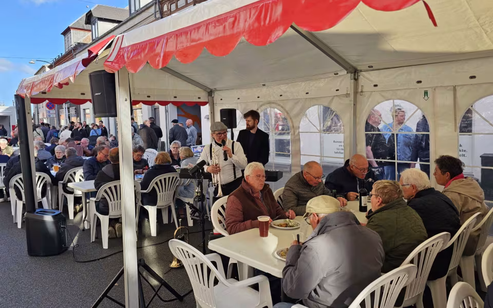 blev Ølgod midtby forvandlet til en festlig oase under arrangementet Late Night.