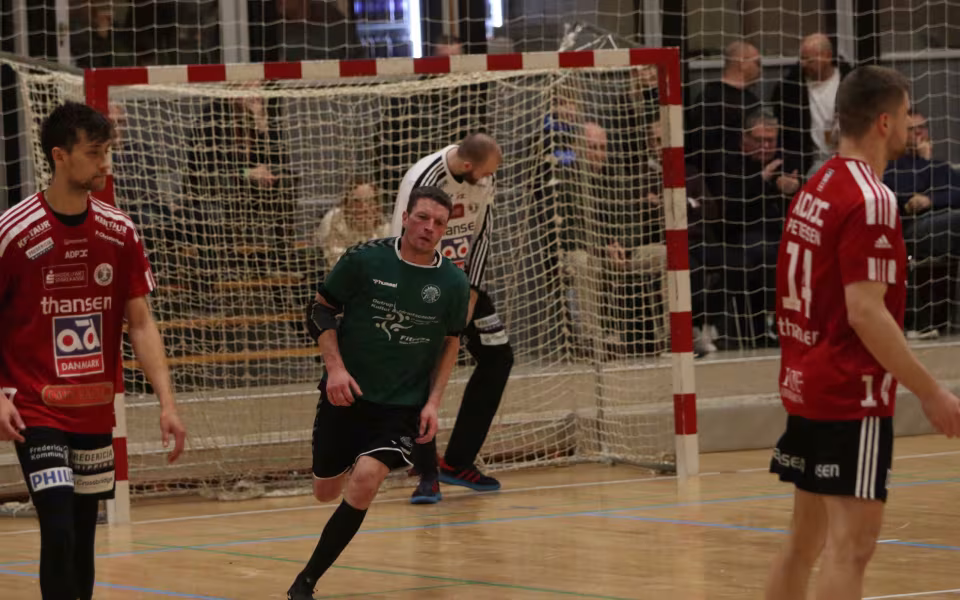 Blåbjerg HK  fejrer håndboldfest trods nederlag