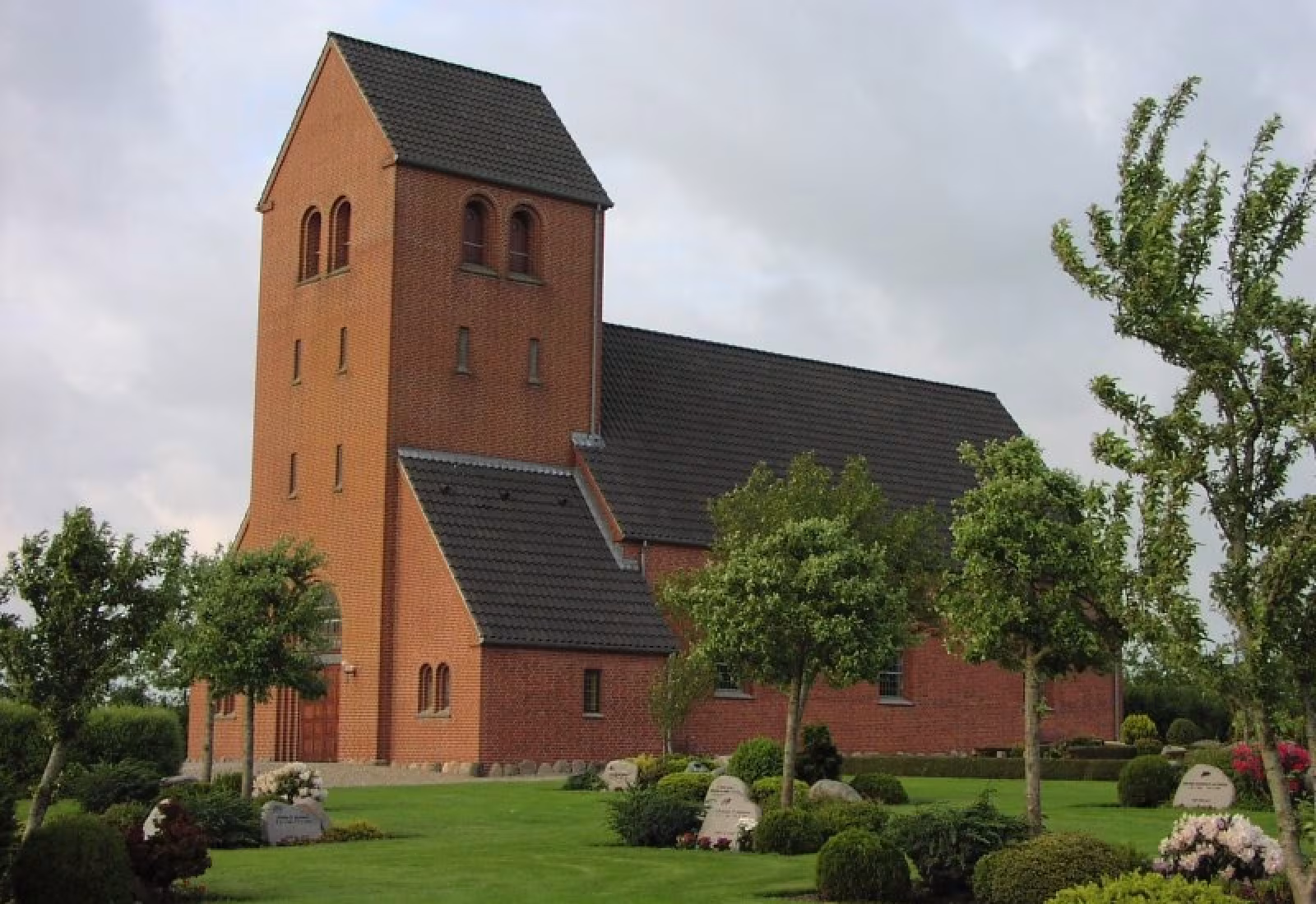 Rousthøje Kirke