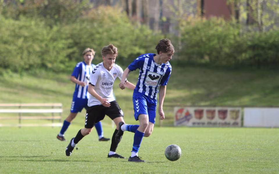 U19 vinder dramatisk lokalopgør