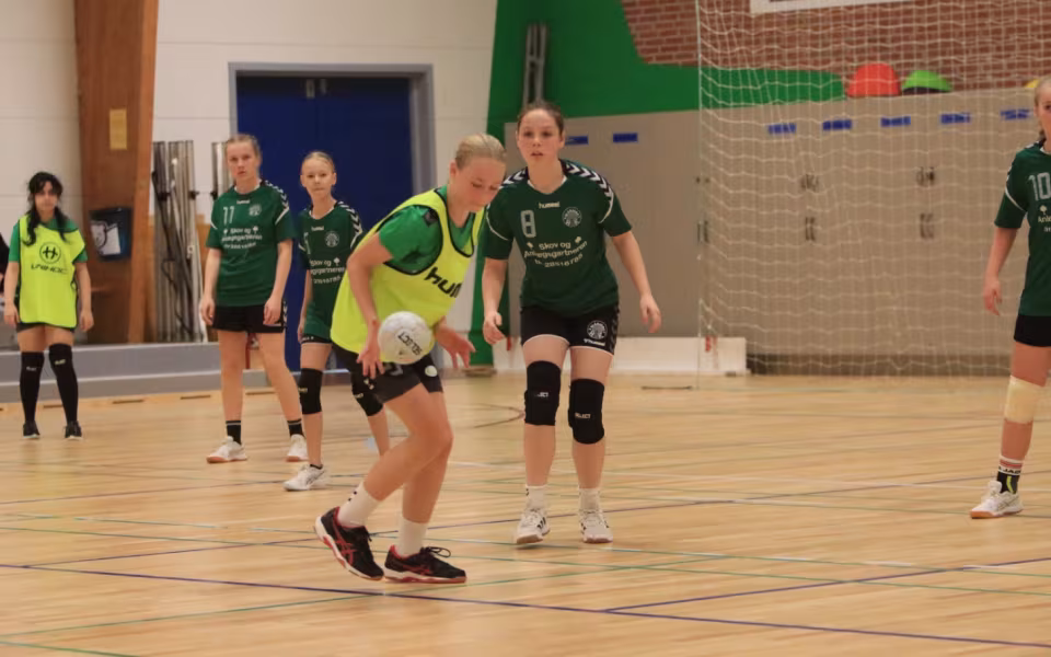 Blåbjergs U-13-piger topper rækken