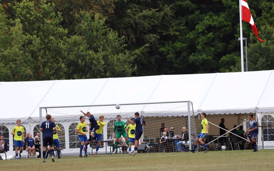 HTS-serie 1 åbner efterårssæsonen med fortjent 3-0-sejr - Se filmklip fra kampen
