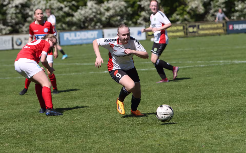 Varde U-19 piger sejrer hjemme
