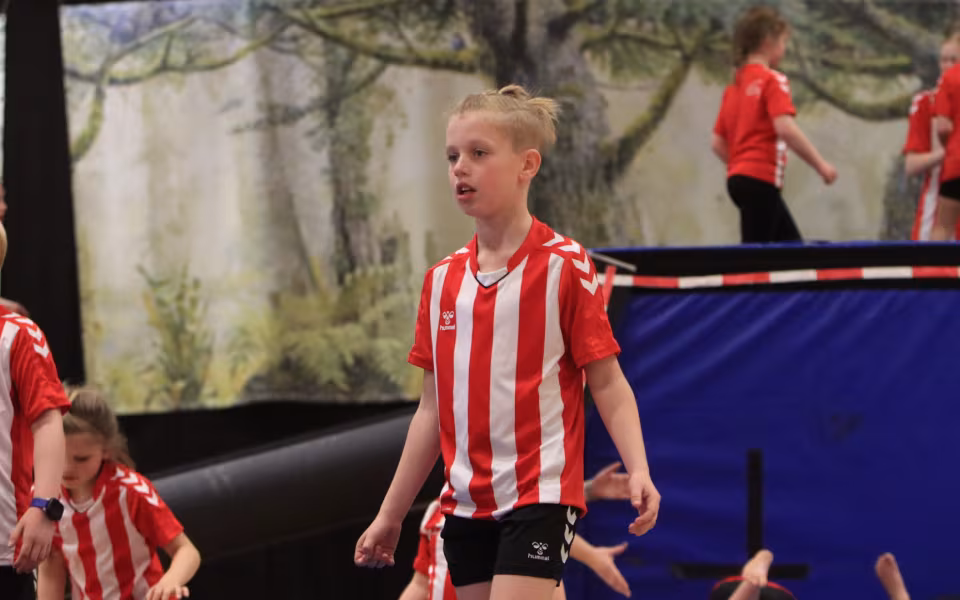 Forårsopvisning styrker integration i Outrup