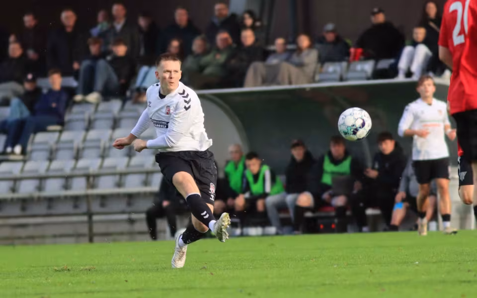 Varde redder point i overtiden