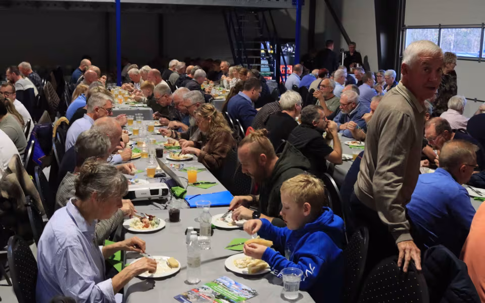 Verdensmester kastede glans over sponsoraften