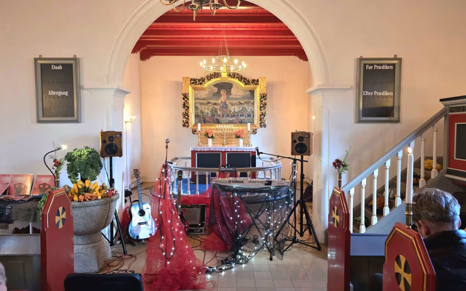 Billeder fra intim koncert med Mathilde Falch i Bejsnap Kirke