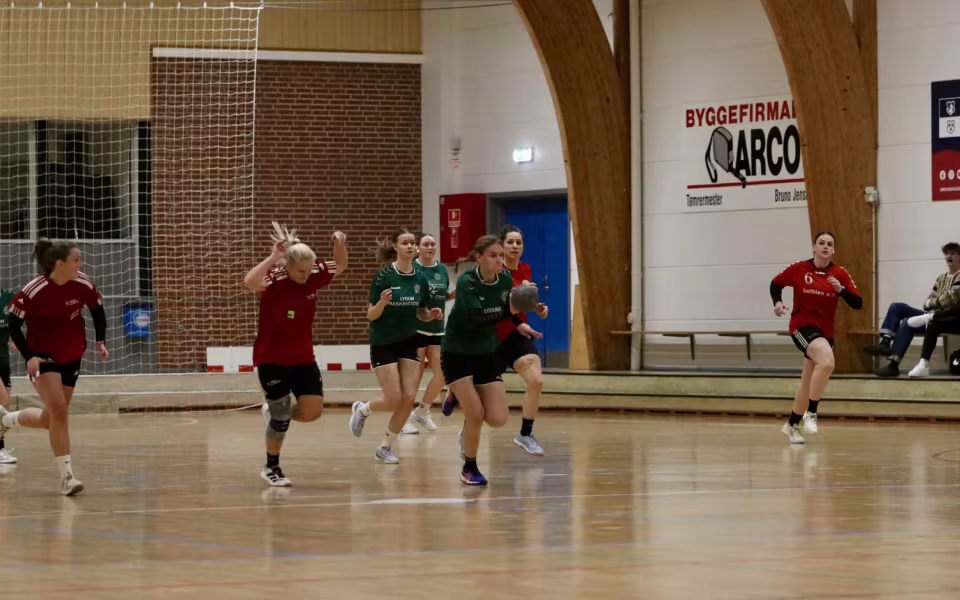 Blåbjerg HK Serie 2 damer triumferer med sejr