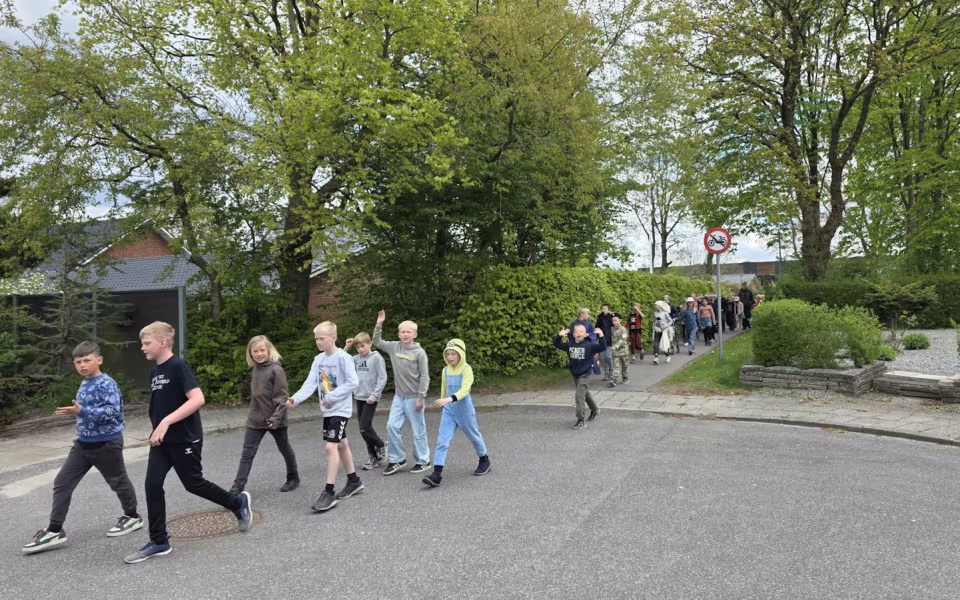 Stor deltagelse til Tistrup Screaming Carneval på torvet - Se de mange billeder