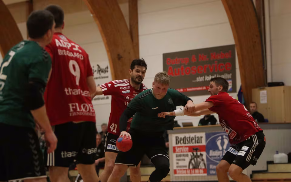 Blåbjerg HK  fejrer håndboldfest trods nederlag