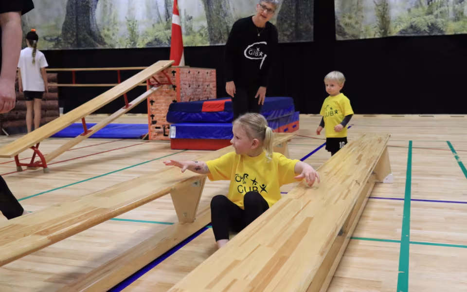 Forårsopvisning styrker integration i Outrup