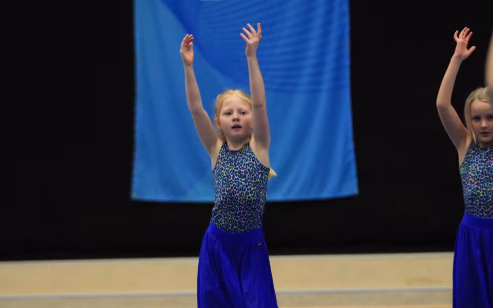 Mini Dancers Fra Outrup Strålede
