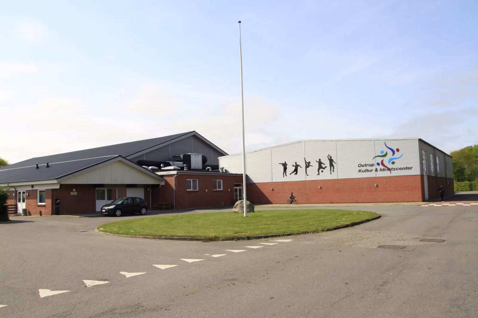 Kenneth starter tidligere i hallen