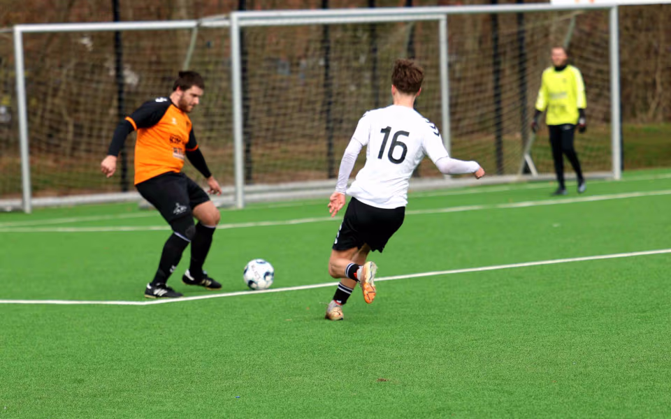 Helle FC senior serie 4 herre tog vigtig sejr over Varde