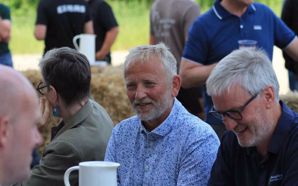 Sidste hilsen i stalden