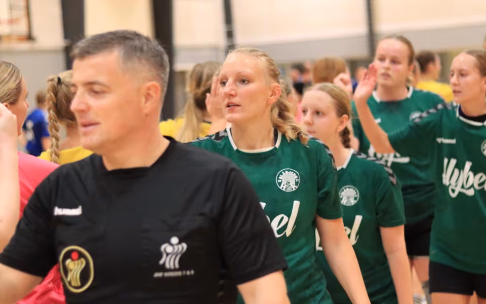 Begge Blåbjerg Hold Led Nederlag