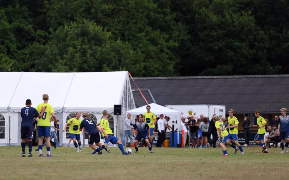 HTS-serie 1 åbner efterårssæsonen med fortjent 3-0-sejr - Se filmklip fra kampen
