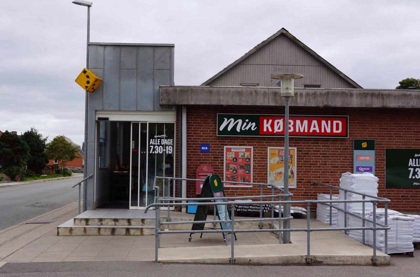 Liv i Lunde orienterer.