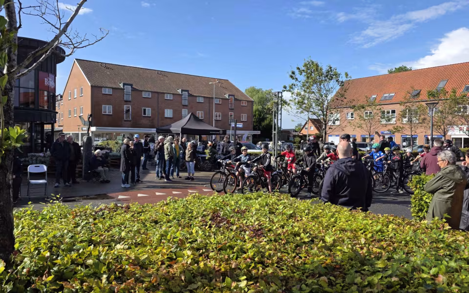 Regnen lagde en dæmper på Torvedagen i Ølgod, men ikke på humøret - Se billeder fra dagen