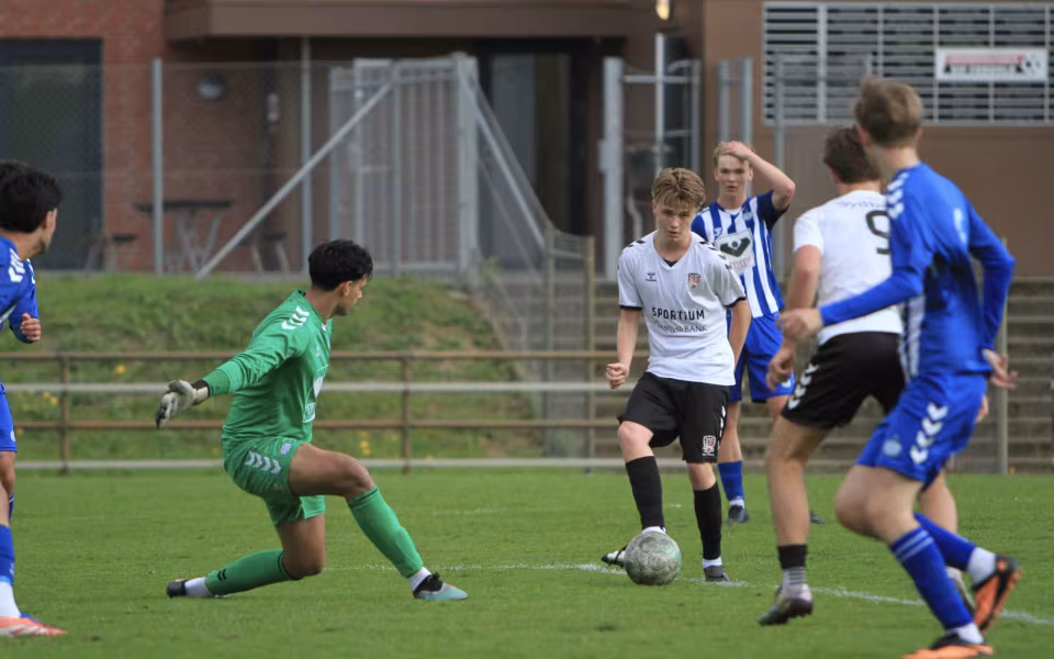 U19 vinder dramatisk lokalopgør
