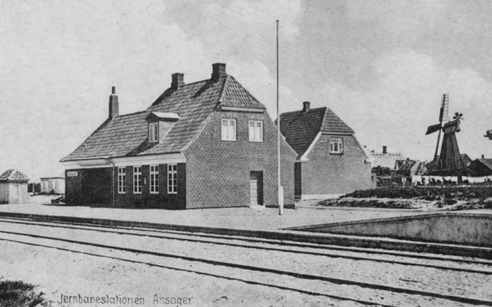 Den gamle stationsbygning i Ansager omkring 1920