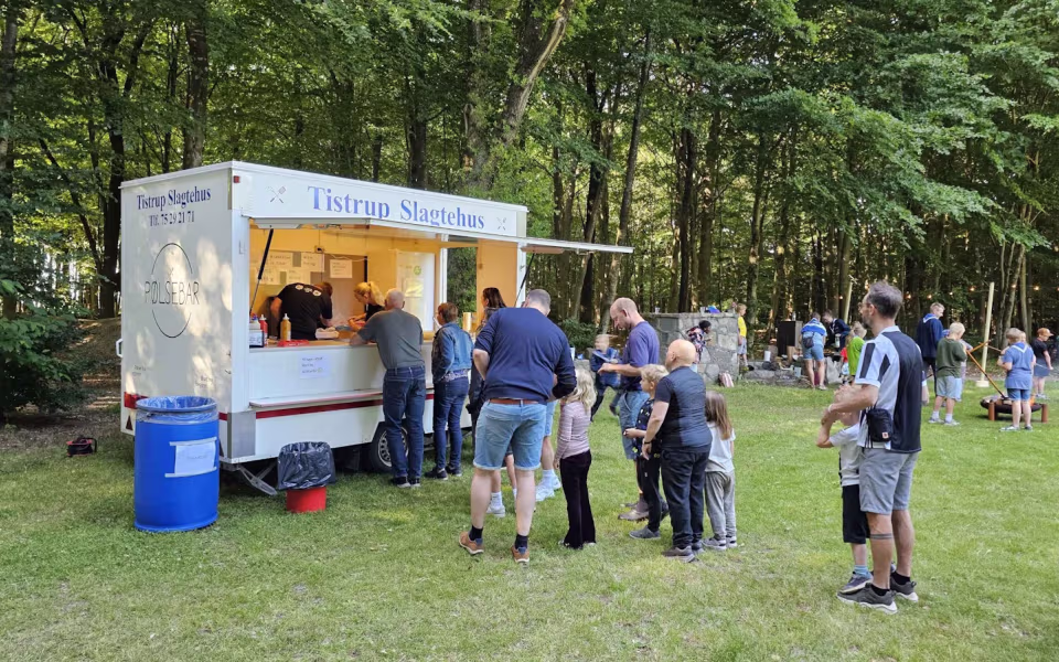 Billeder fra Midsommerfest I Tistrup anlæg 2025