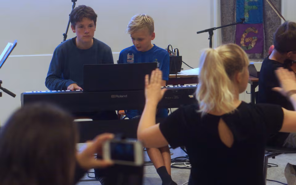 Koncert og fernisering afslutter Musik Camp