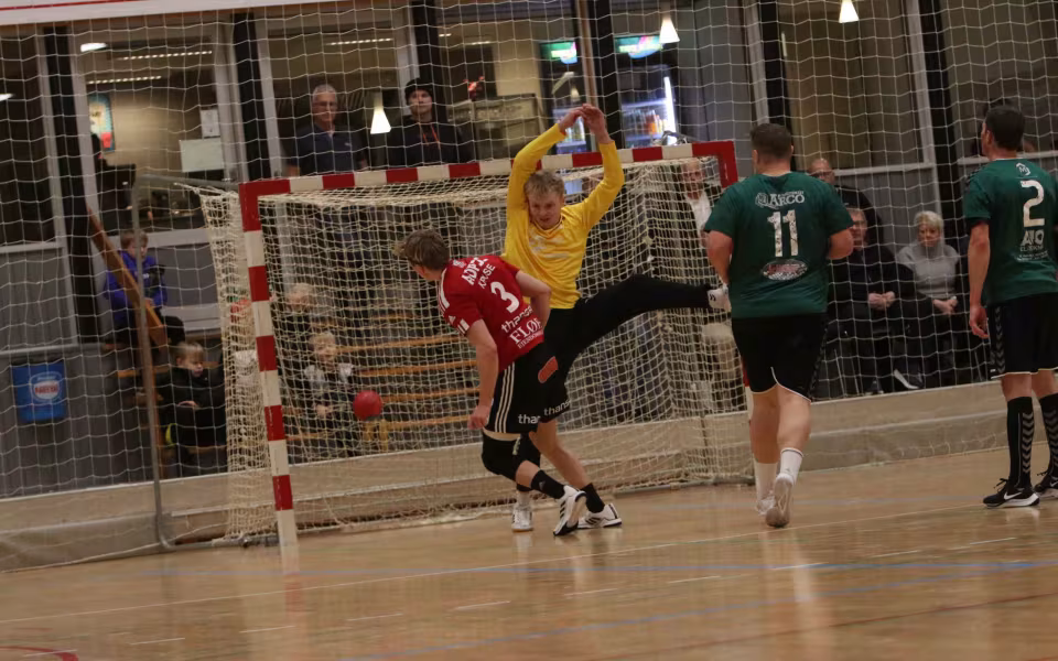 Blåbjerg HK  fejrer håndboldfest trods nederlag