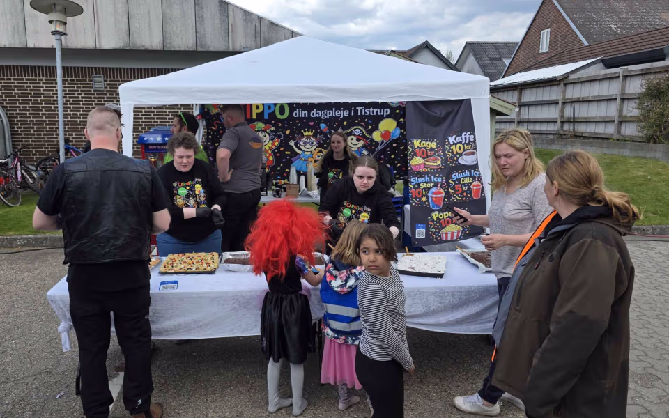 Stor deltagelse til Tistrup Screaming Carneval på torvet - Se de mange billeder