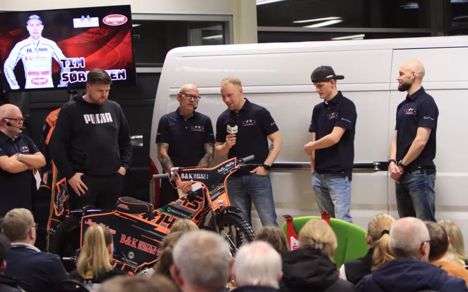 Speedwayfans samledes til sæsonstartaften