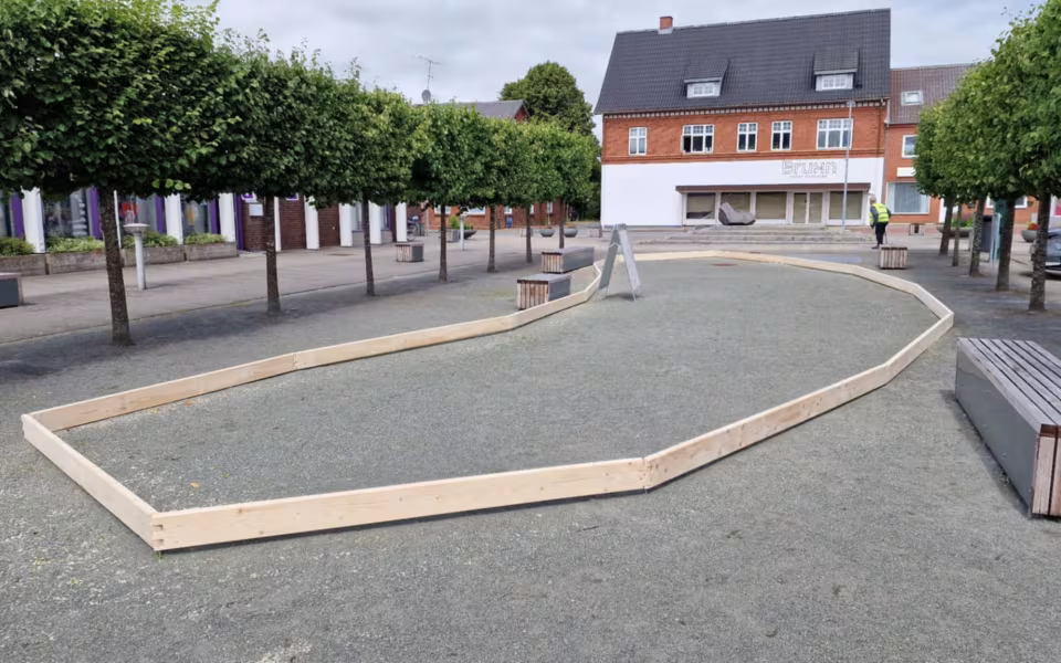 Tistrup Strand – Nu sker det! Sandet er på vej.