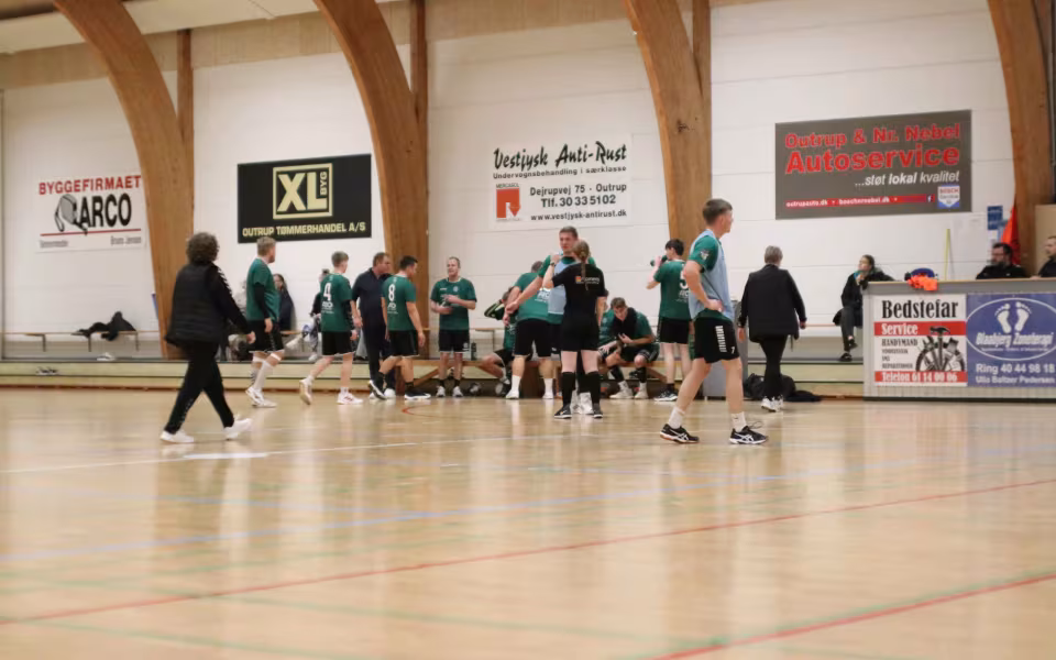 Blåbjerg HK Serie 2  triumferer i topkamp