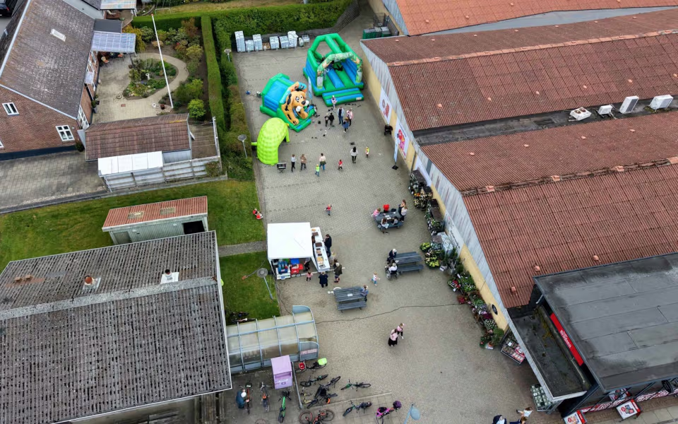 Stor deltagelse til Tistrup Screaming Carneval på torvet - Se de mange billeder