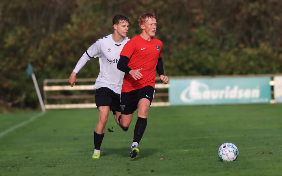 Varde redder point i overtiden