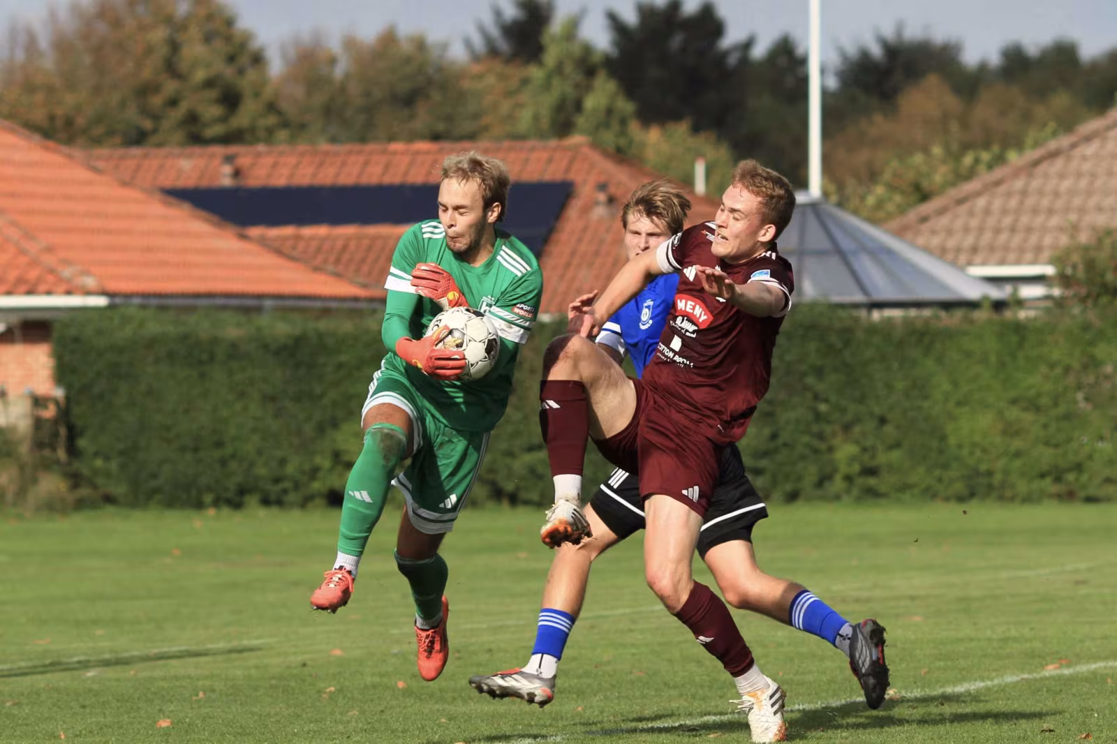 Oksbøl vakler på toppen