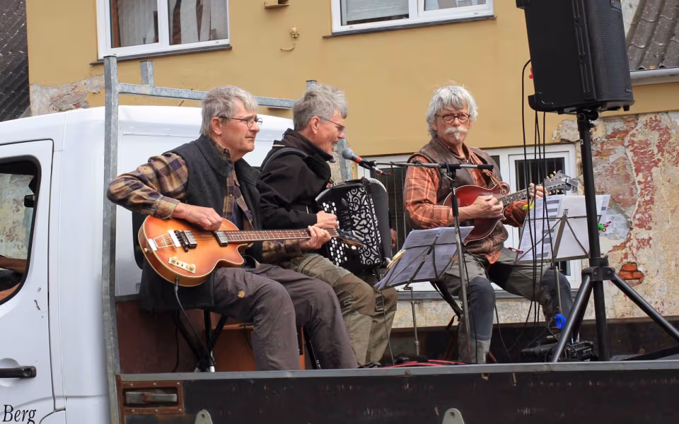 Musikfest samlede generationer i Outrup