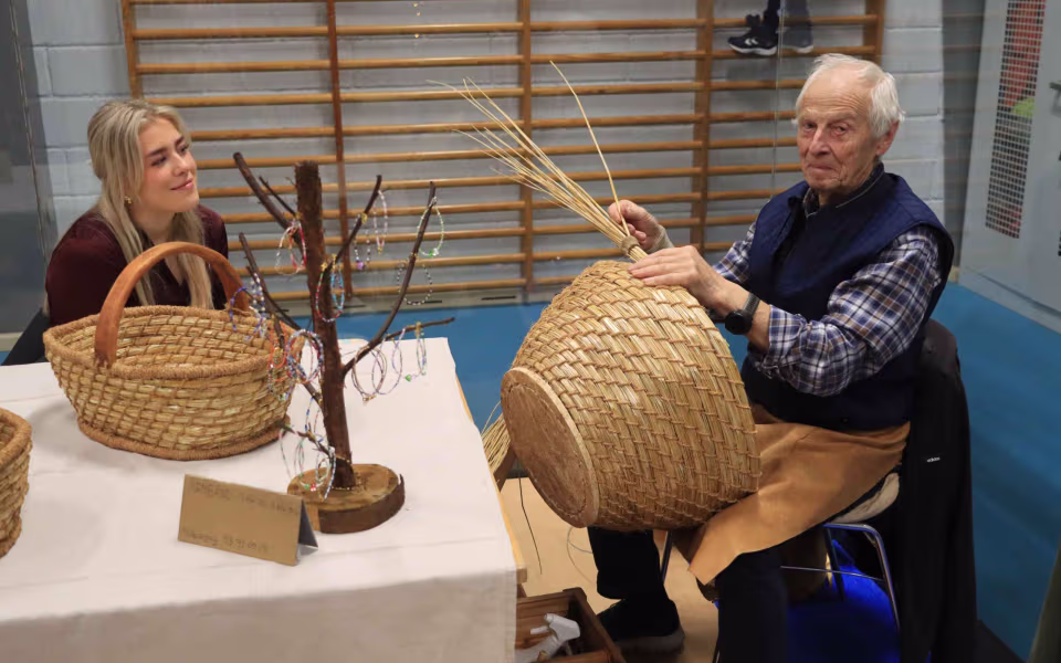 Julemarked samlede Billum i hallen