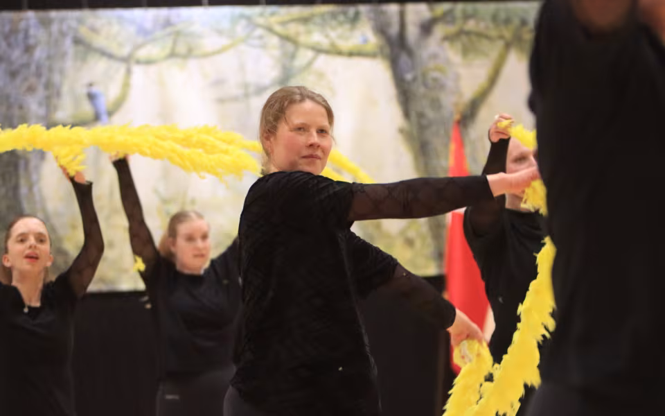 Forårsopvisning styrker integration i Outrup