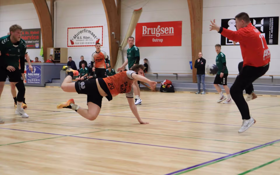 Blåbjerg HK herrer på førstepladsen