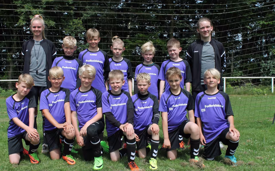 Holdbilleder fra fodboldskolen i Ansager 2017 og til sidst et fjollebillede