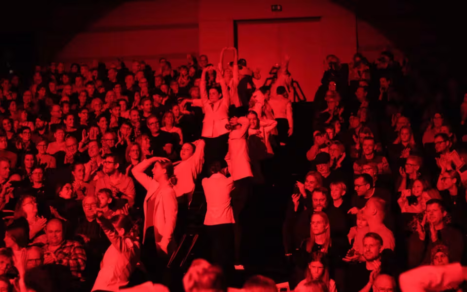 Dance Company Twenty Juleshow begejstrede 1200 publikummer