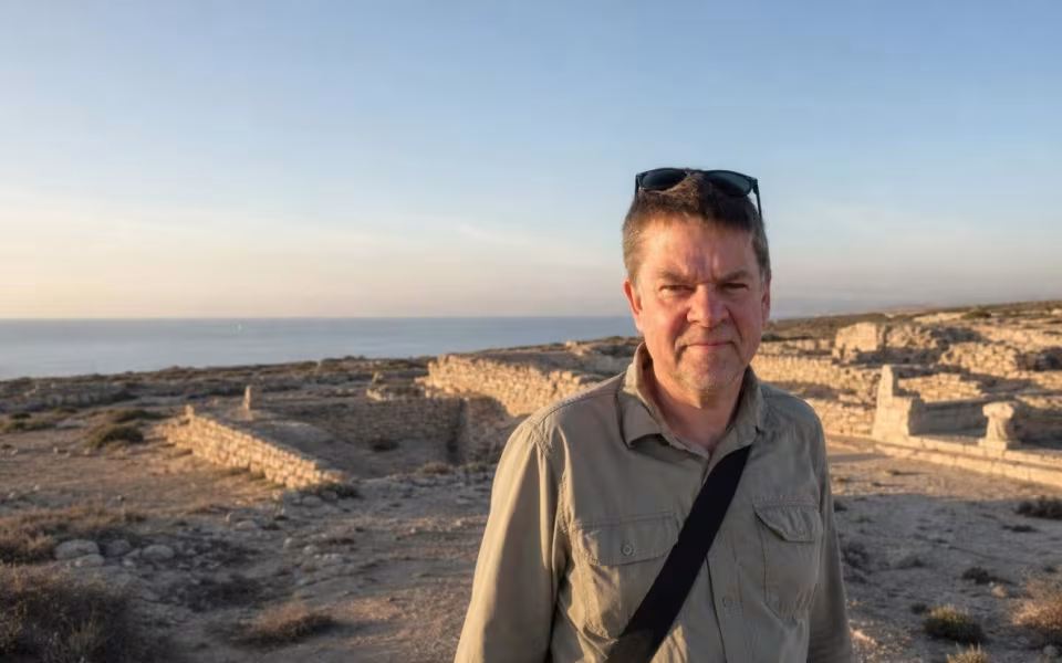 Teddy Bruslund viser den prisvindende dokumentar Den Ukrainske Skat på Ansager Hotel 22. oktober 2026 – med foredrag og spørgsmål bagefter.
