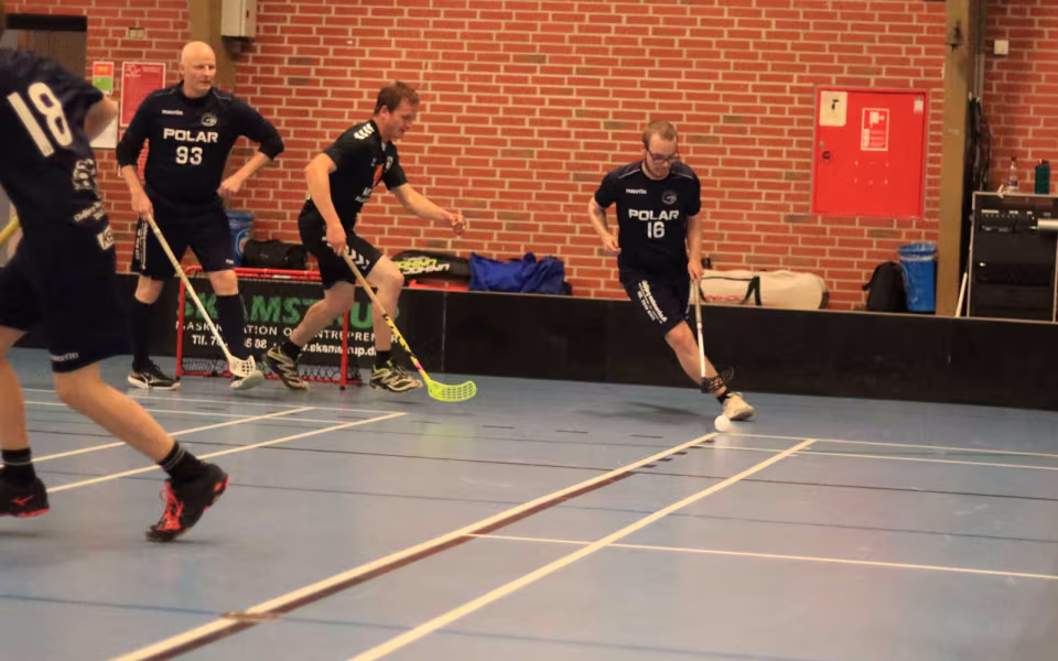 Floorball-sæson skudt i gang