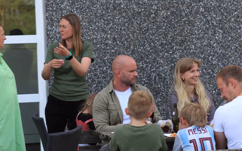 Sidste hilsen i stalden