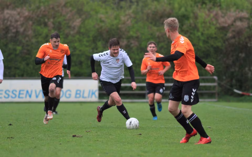 Varde taber klart til Helle FC