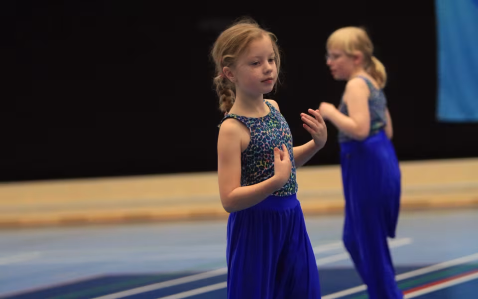 Mini Dancers Fra Outrup Strålede